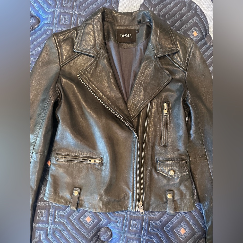 DOMA navy blue leather jacket, size small
